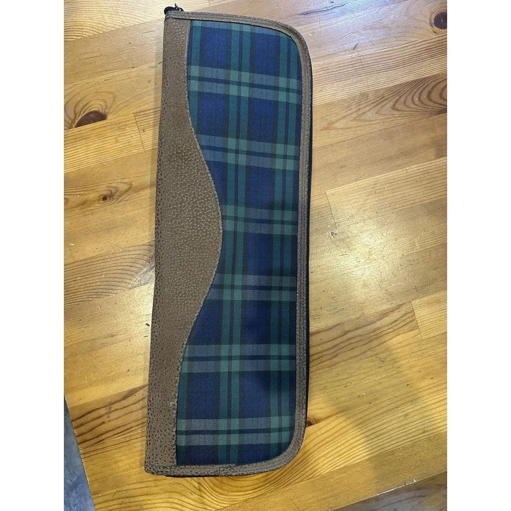 Roundtree & Yorke Travel Tie Holder Zip Leather Trim Tartan Plaid‎